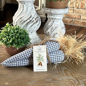 New! Cottage Chic Blue & White Buffalo Check Plaid Spring Garden Bunny Carrots